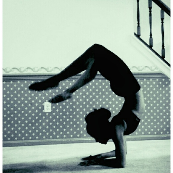 Meet your Posher, E - Picture 1 of 1